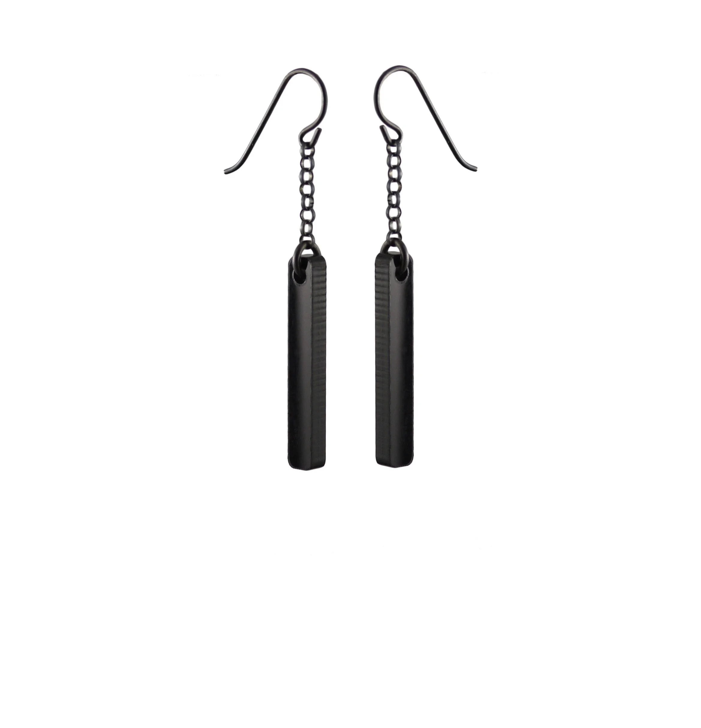 GLOSS BLACK STICK SHORT CHAIN_TIGHT.jpg