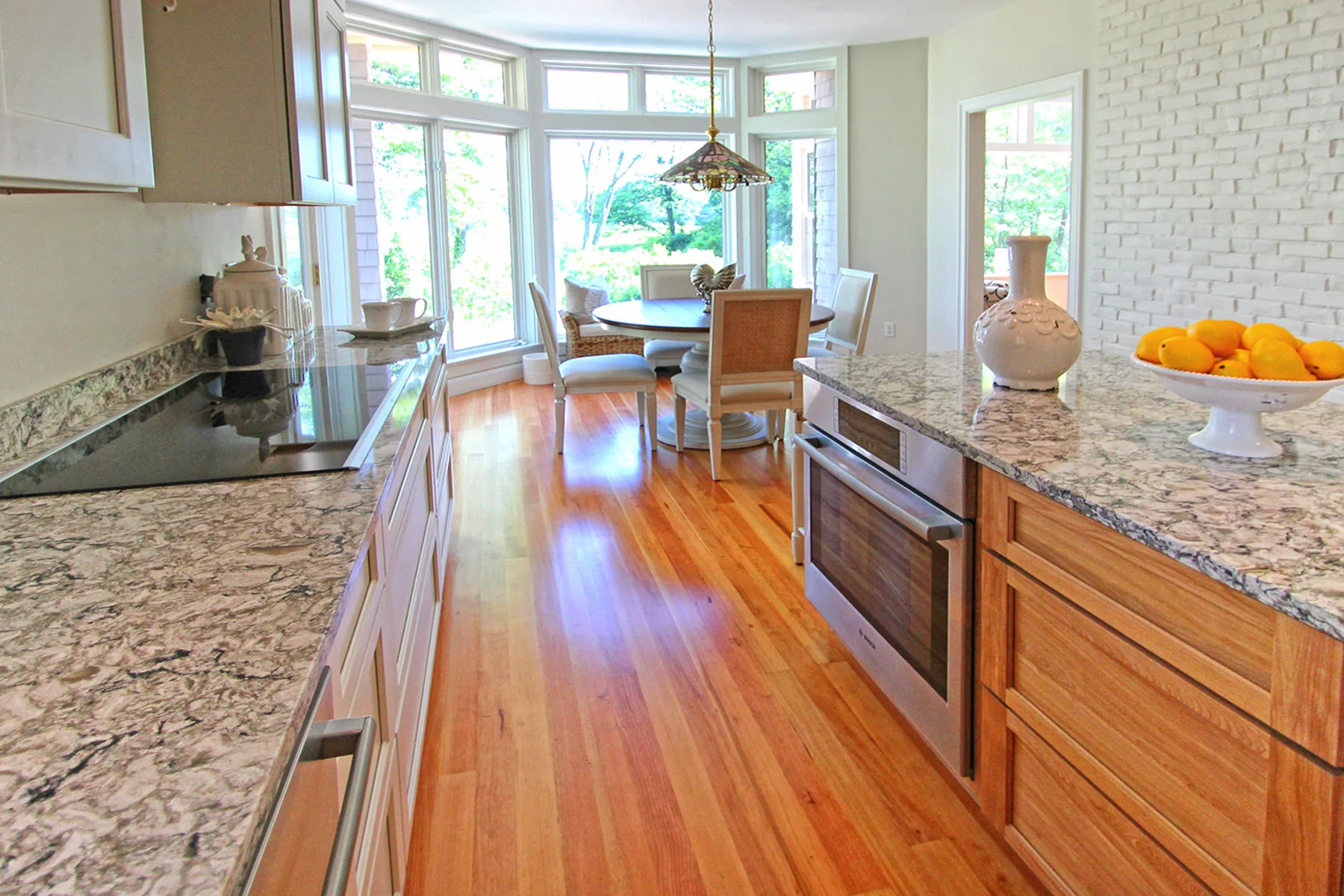 15 Kitchen.jpg