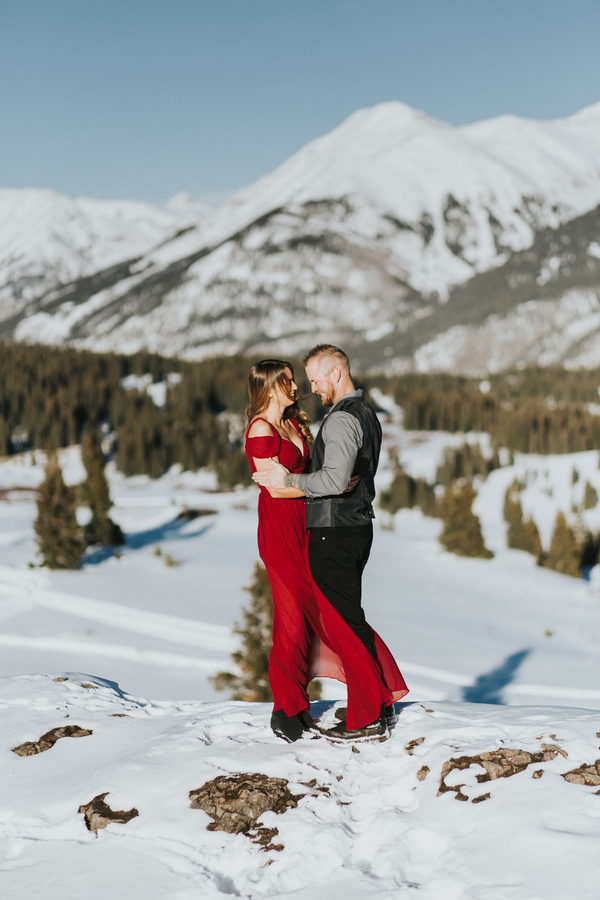 McDermott_Weimer_AmyBluestarPhotography_MountainProposal23_low.jpg