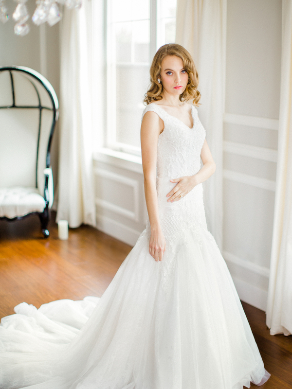 PearlHsiehPhotographyLLC_PearlHsiehcom_FrenchBridalStyle050_low.jpg