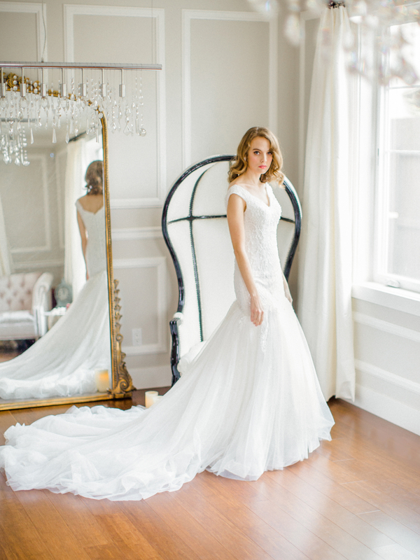 PearlHsiehPhotographyLLC_PearlHsiehcom_FrenchBridalStyle056_low.jpg