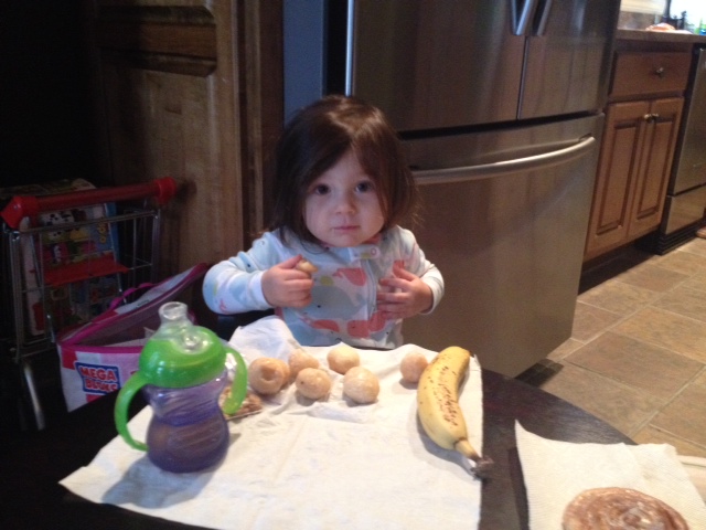Donuts for breaksfast! I'm sure she was in heaven. Is it just me, or does she kinda look like she's wearing a wig?