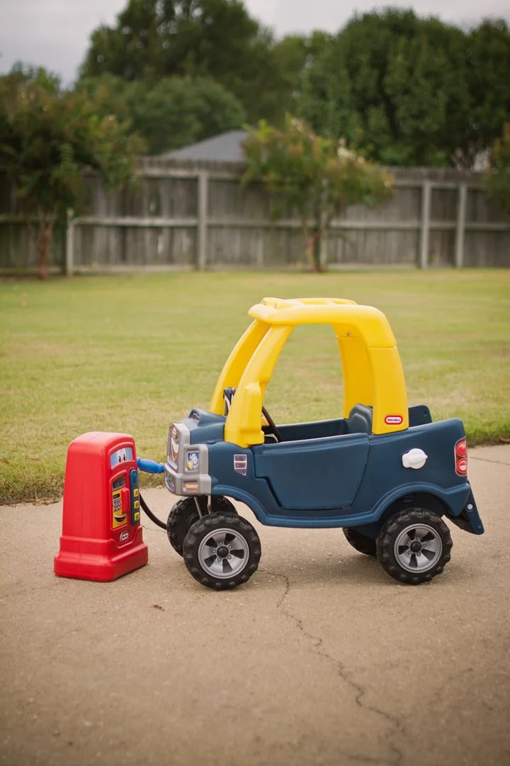 I bought this gas pump off Zulily on a whim and it arrived a week before the party. Perfect timing! And it worked great with the theme!
