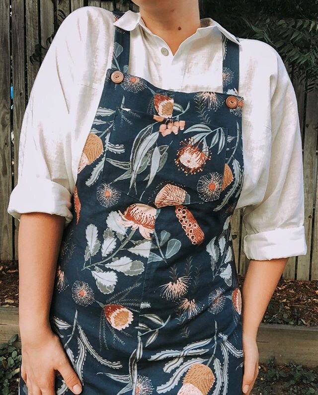 I simply love what @slow.sew_ has created with my Bushland Beauties fabric design. Unfortunately this fabric is sold out but will keep you posted if it is produced again #banksia #australianflora #bushland #teal #fabricdesigner #natives #slowfashion 