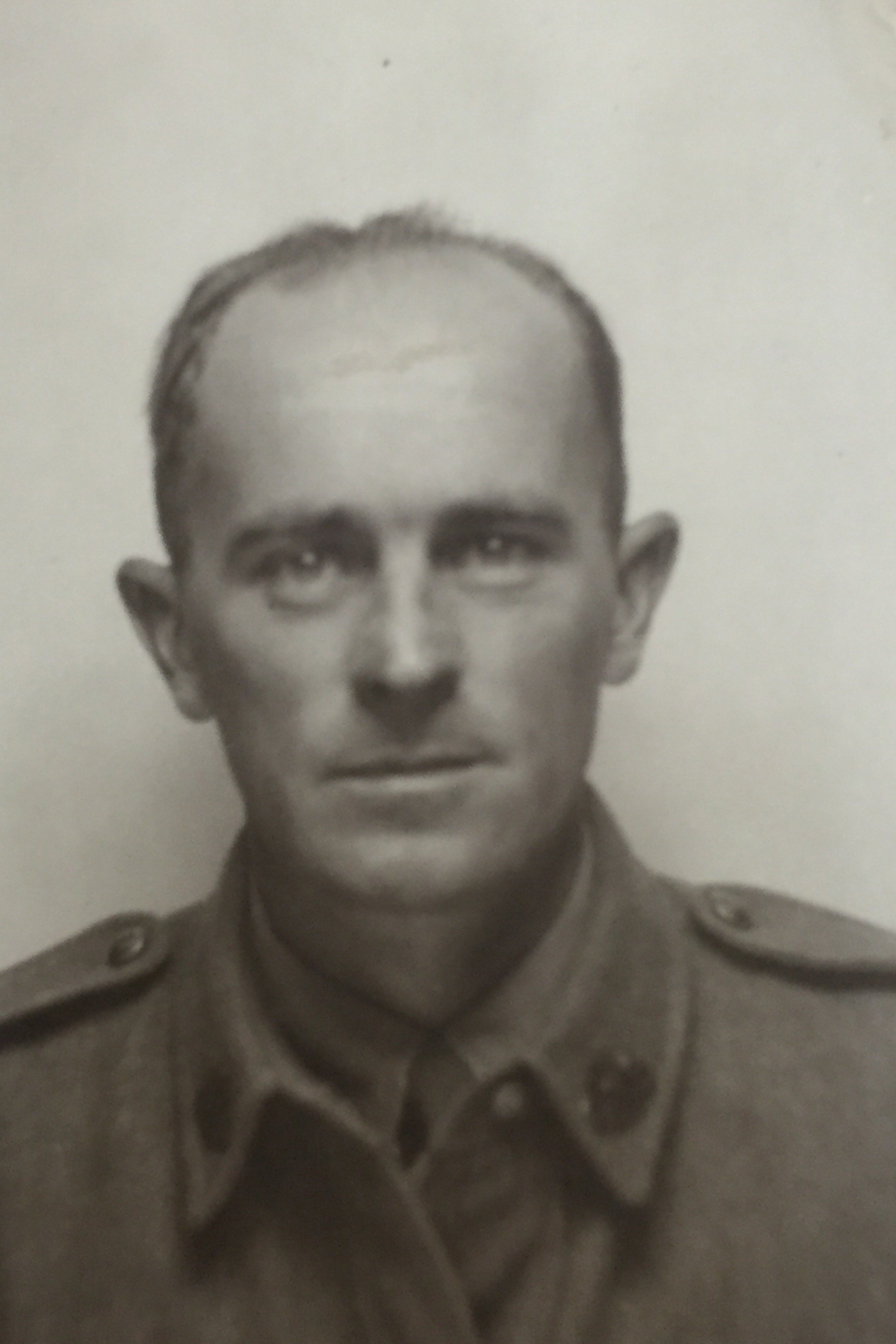 071 GILLEN Francis Robert VX22195.JPG