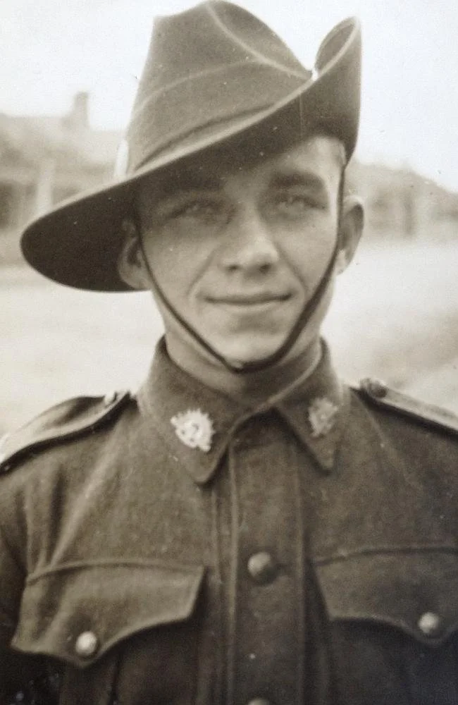 VX59433 morris norman.jpg