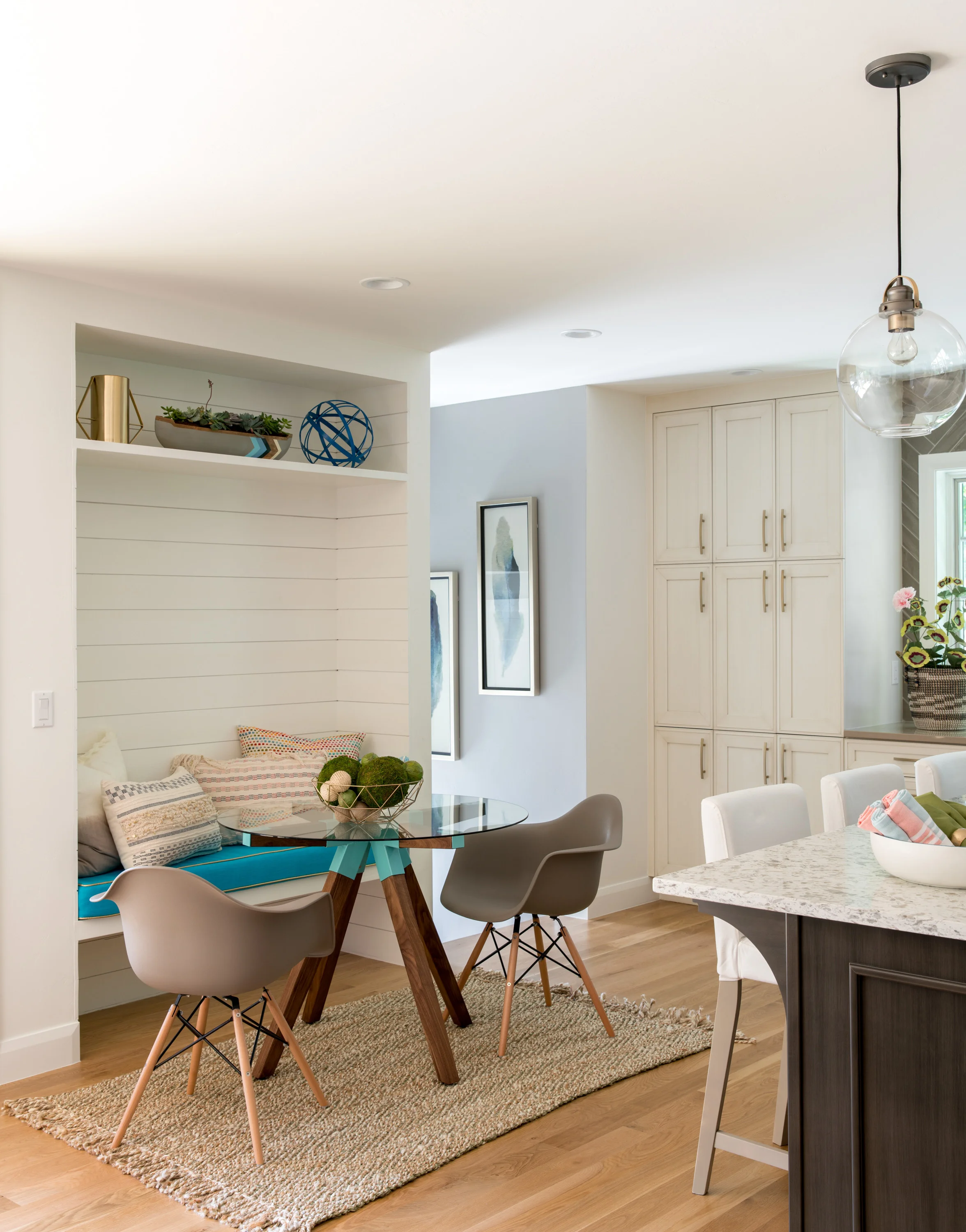 WASH PARK KITCHEN NOOK