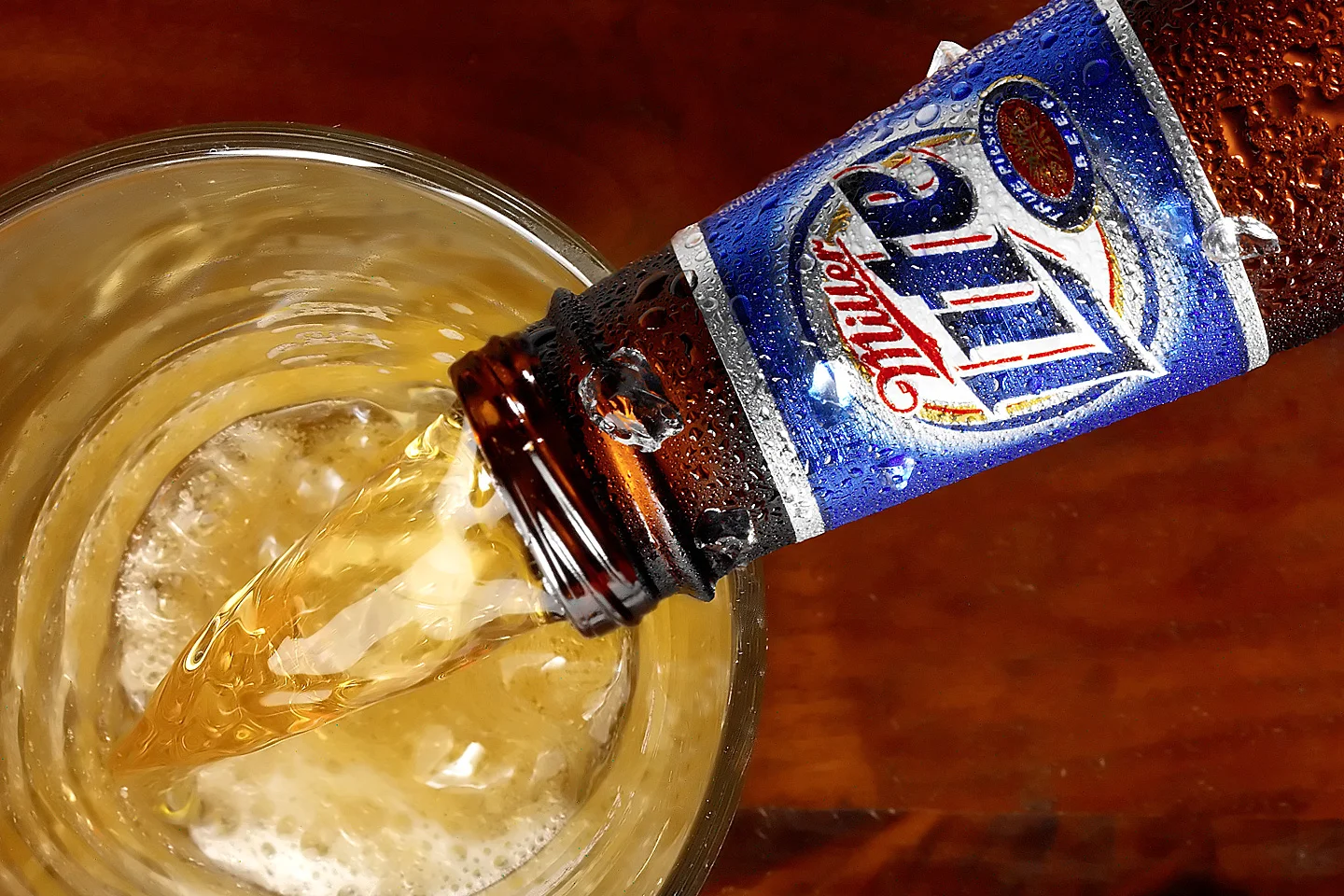 brian-wetzstein-miller-lite-pour.jpg
