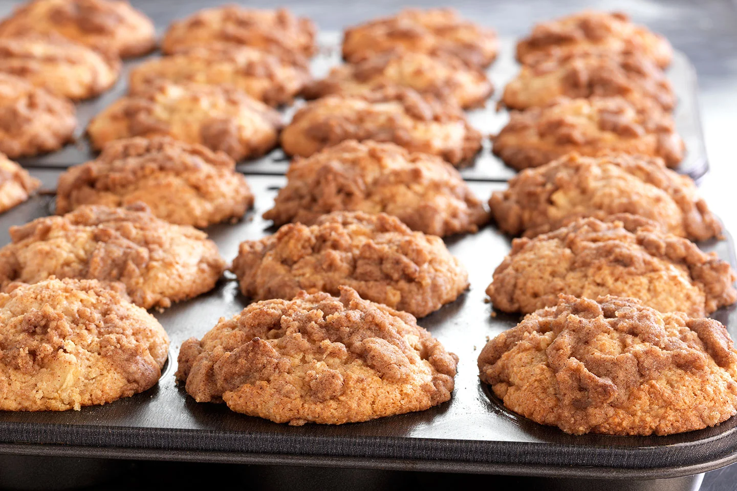 brian-wetzstein-Apple-streusel-muffins.jpg