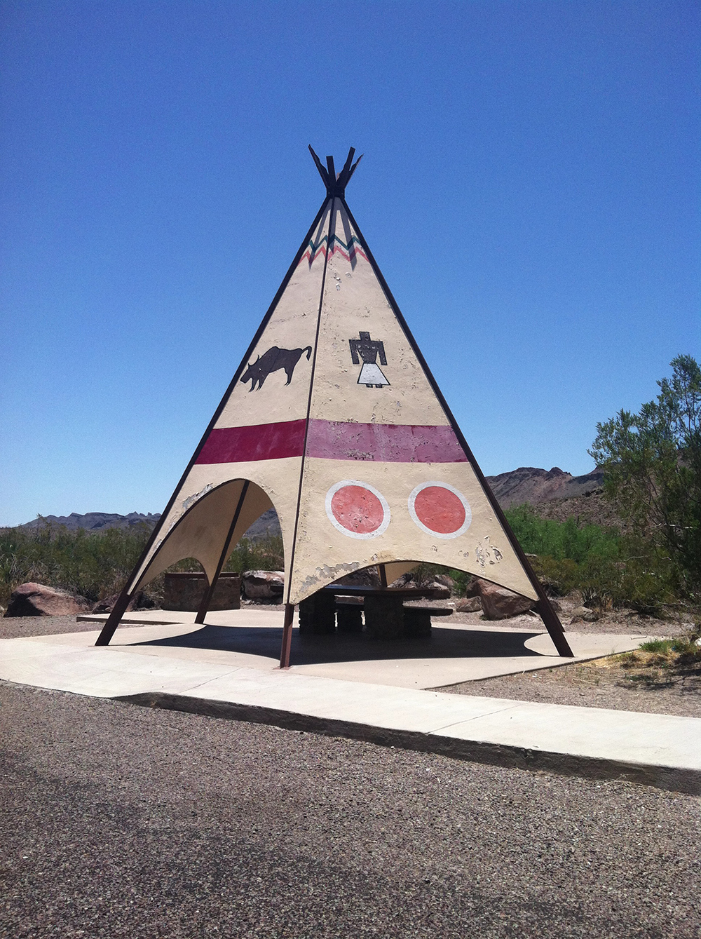 Picnic rest stop, West Texas-style