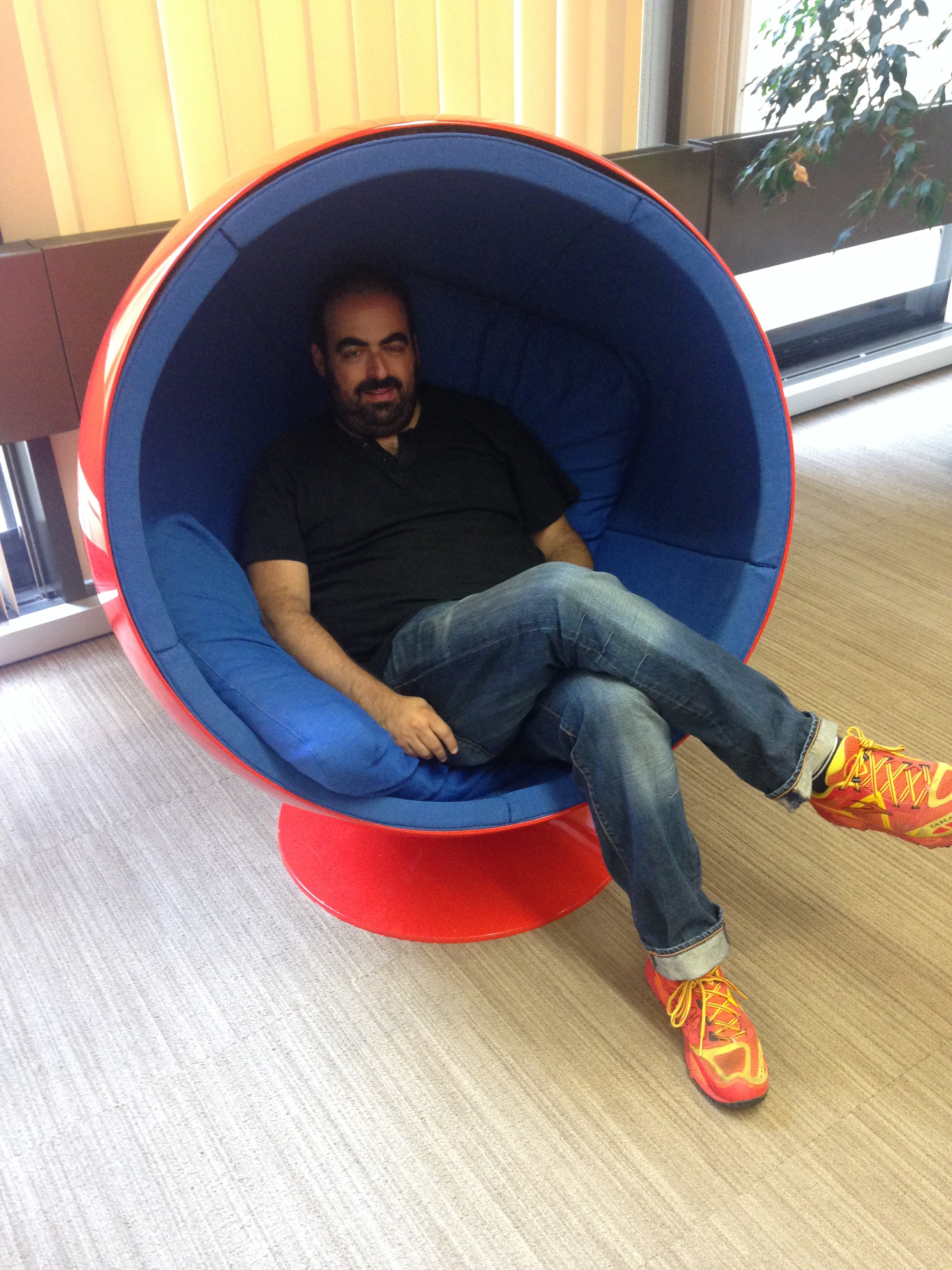 Generations of obies have called these "womb chairs".  It's a "Ball Chair".