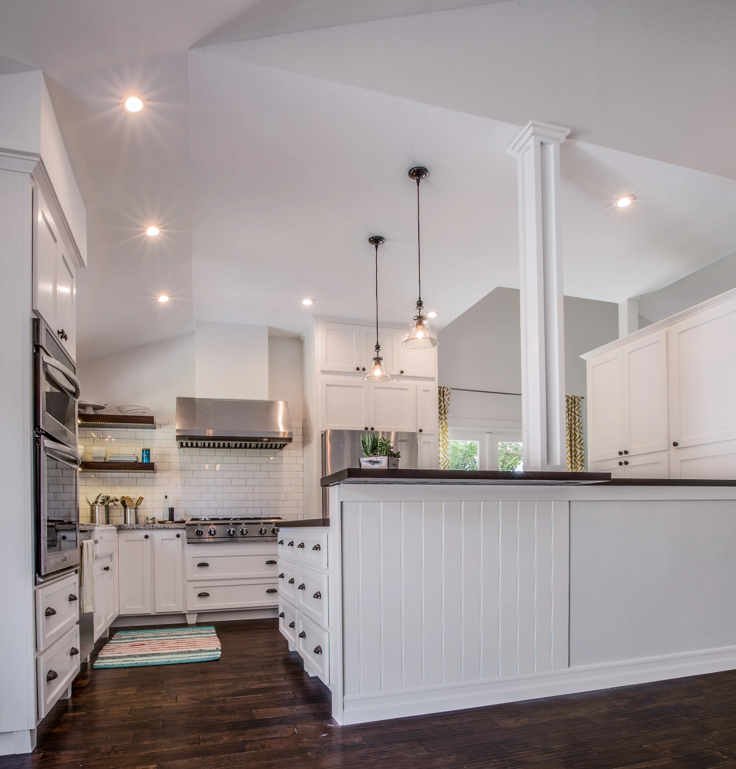 View 1 of kitchen from dining area.jpg