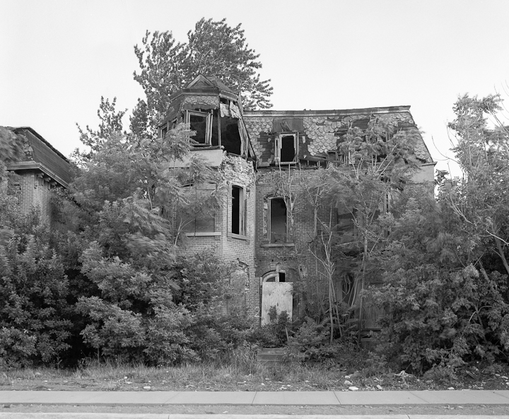 June 2002 - Victorian ruin, Brush Park, Detroit.