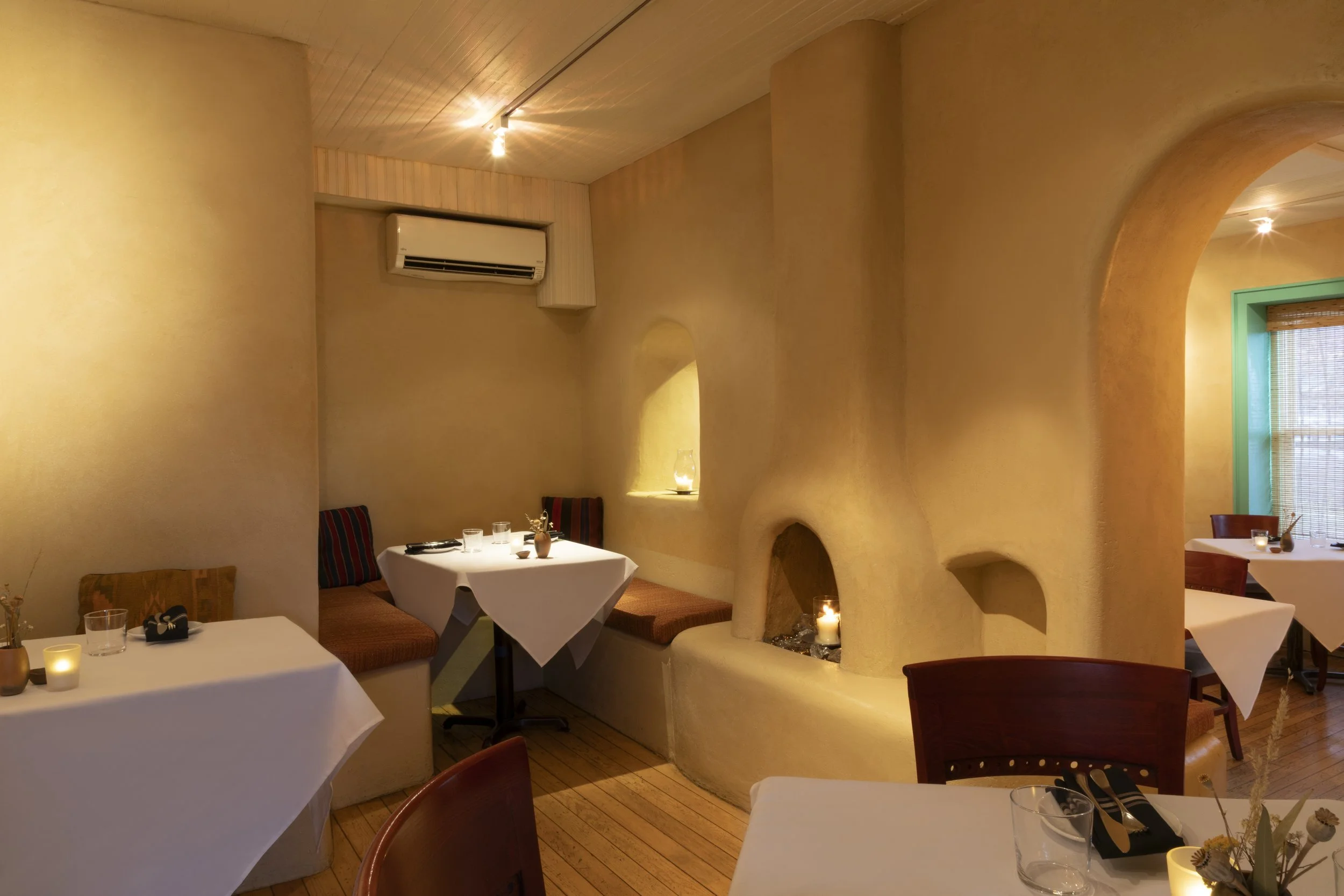 WEB High Res Lambert's of Taos-22.JPG