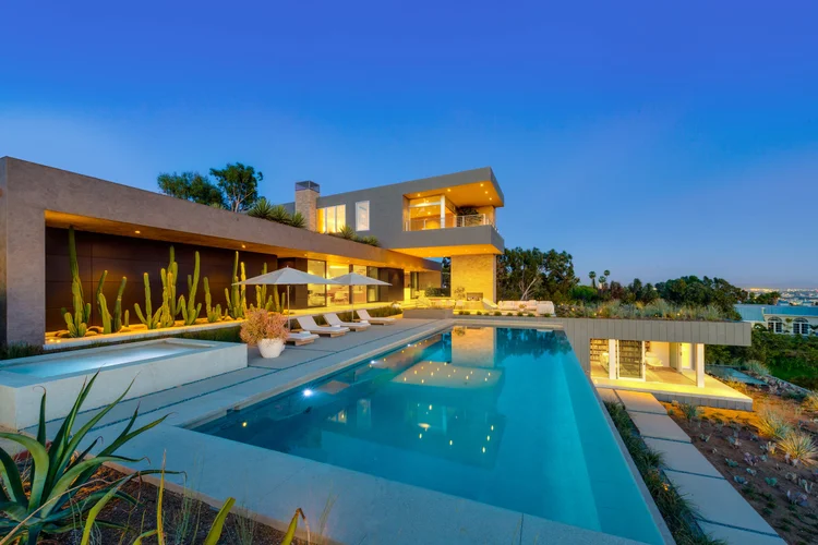 Real Estate Photography, Videography & Marketing for Brokers