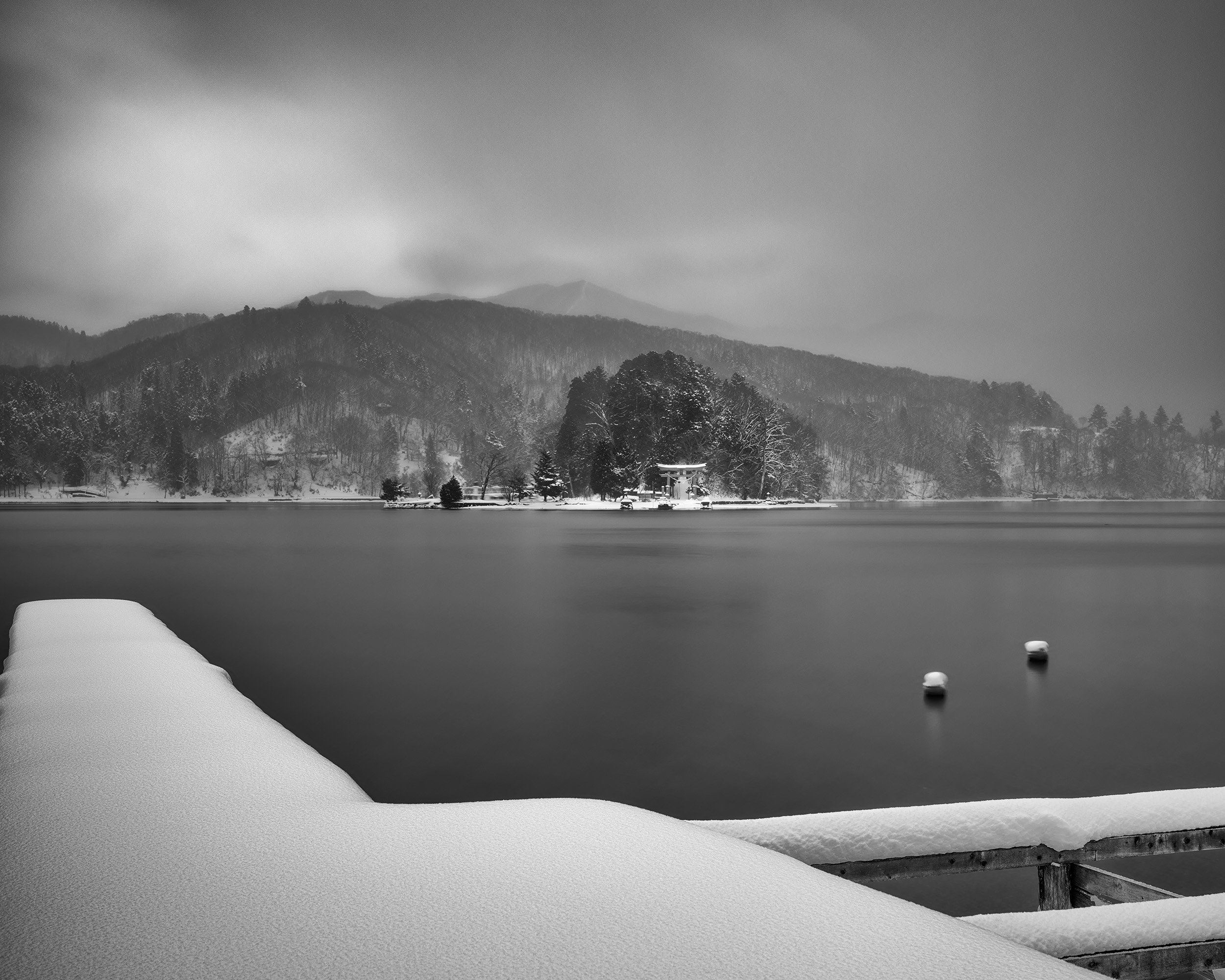 Lake Nojiri Winter Storm  Nagano 2024.jpg