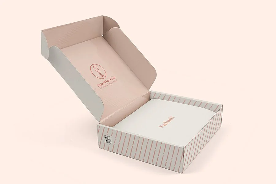 900x600_box.jpg
