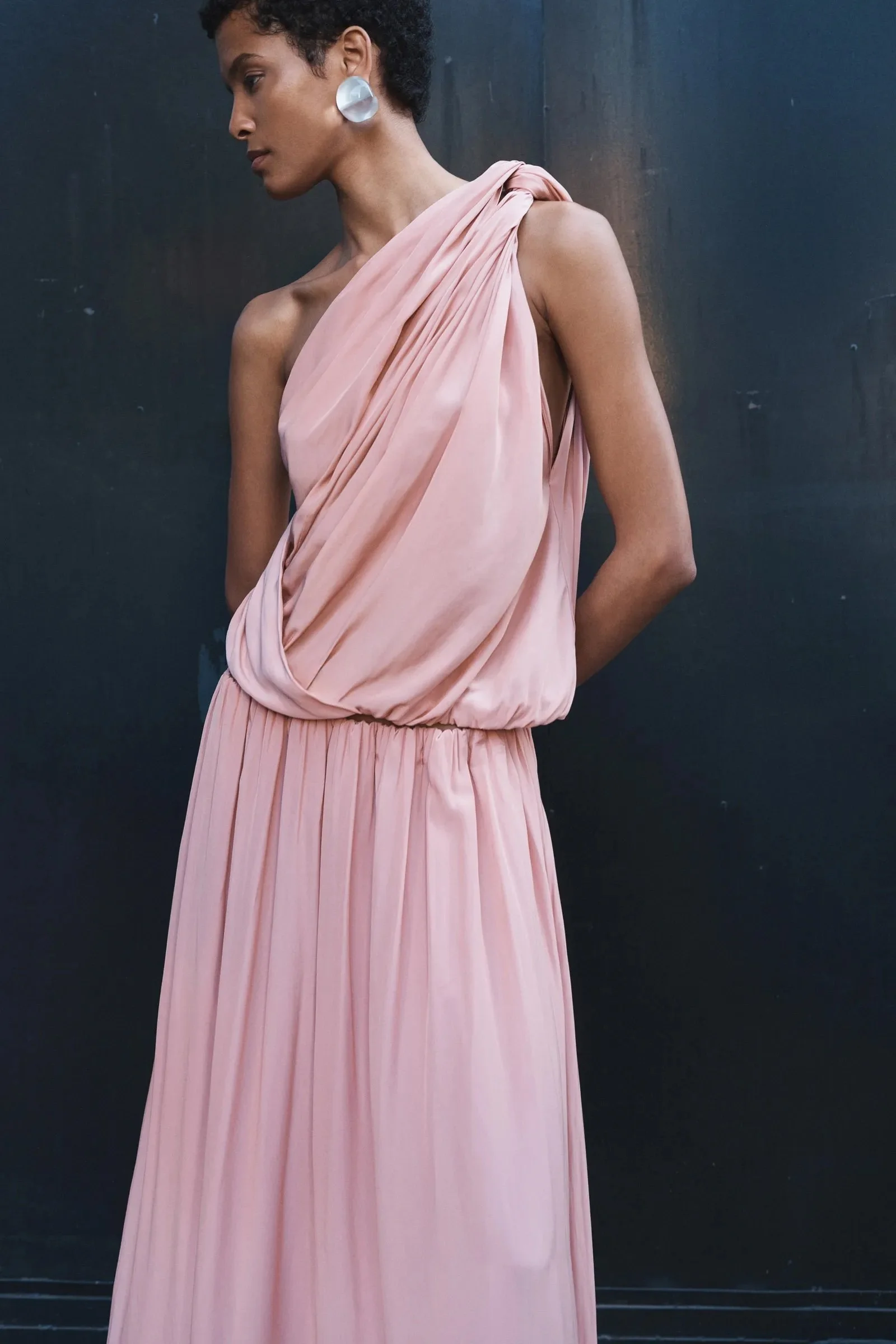 00003-alc-spring-2025-ready-to-wear-credit-brand copy 2.jpg