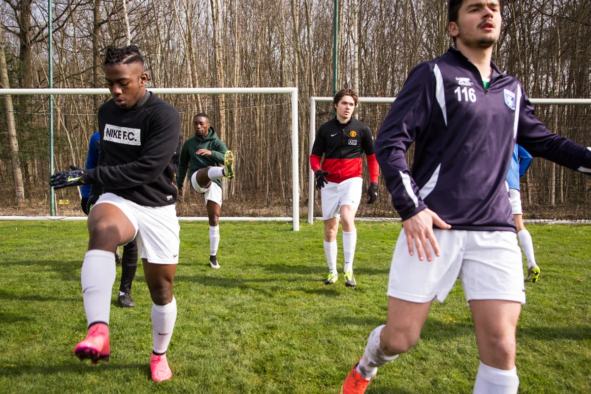   Samedi 27 février 2016, les jeunes footballeurs ont fait connaissance dans le vestiaire avant de fouler les pelouses de Clairefontaine pour tenter de séduire les entraîneurs des universités américaines.&nbsp;  