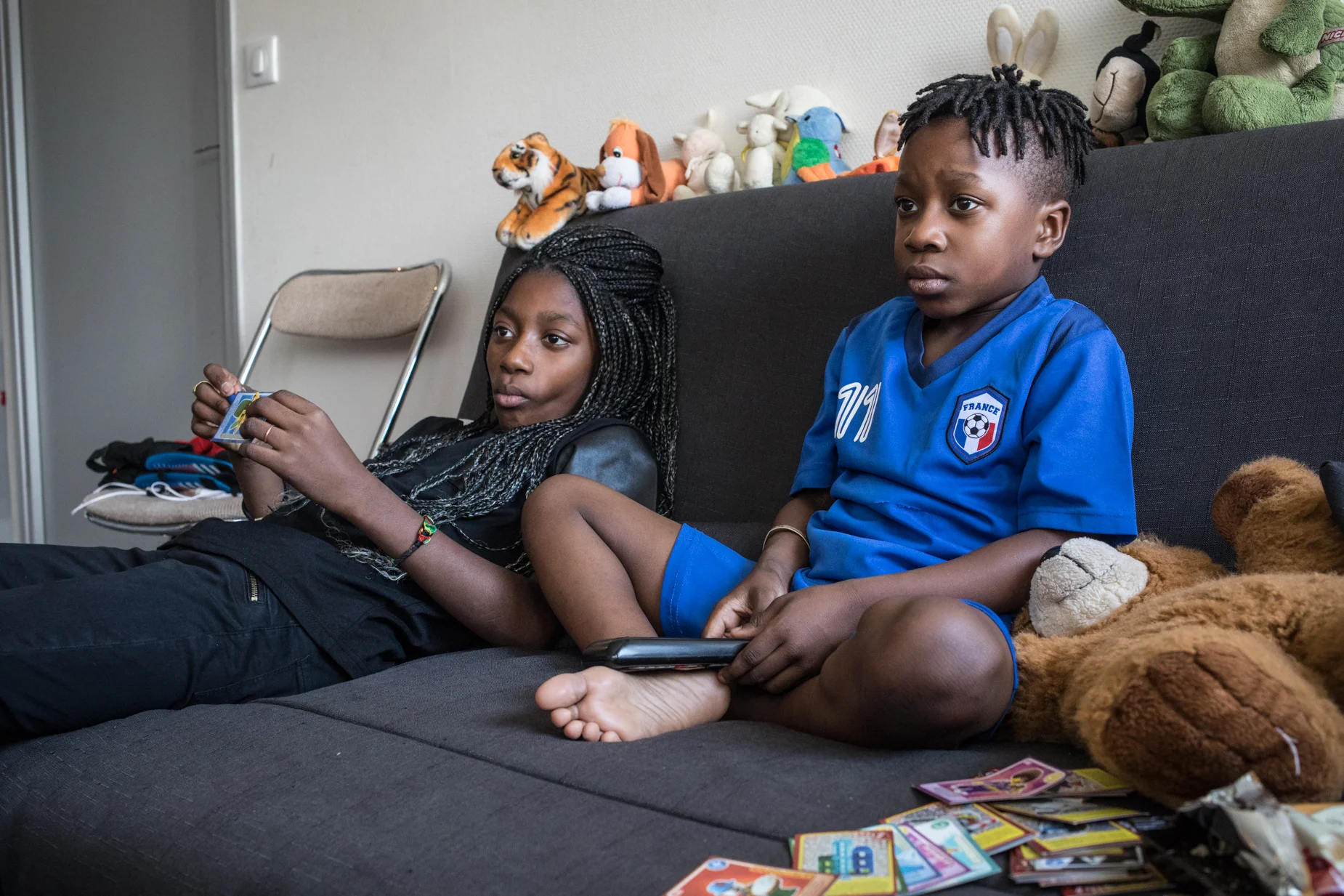 Dora, 11 ans, vient de rentrer en 6èmealors que Pharell, 7ans, est maintenant en CE1.Ils regrettent de ne plus être dans la même école. L’année dernière, ils veillaient l’un sur l’autre. Mercredi 19 septembre 2018. 