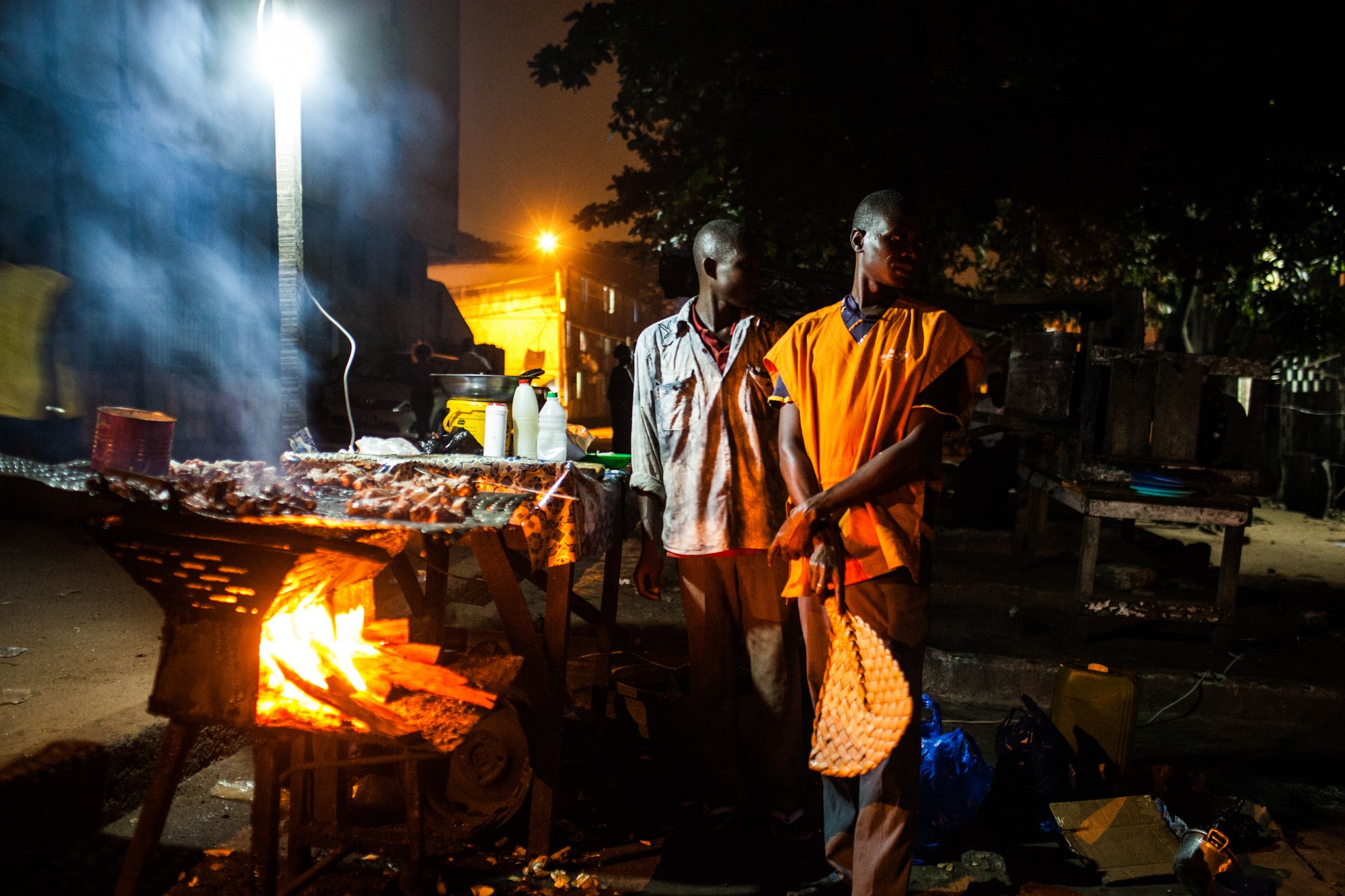  Boutique de Léonard et son poulet braisé. Mars 2013.  