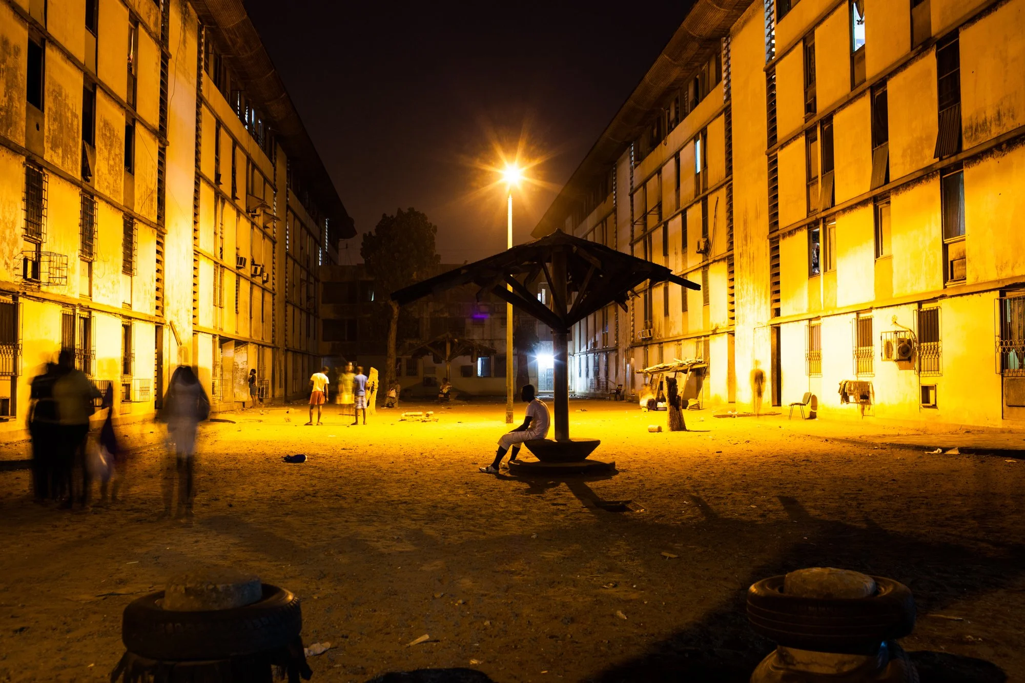  Cour des 136 logements. Mars 2013. 