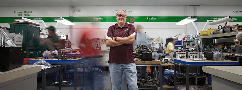 Fstoppers Post: The Making of an Industrial Promotional Video with Timelapses, Sliders, and Crafty Editing