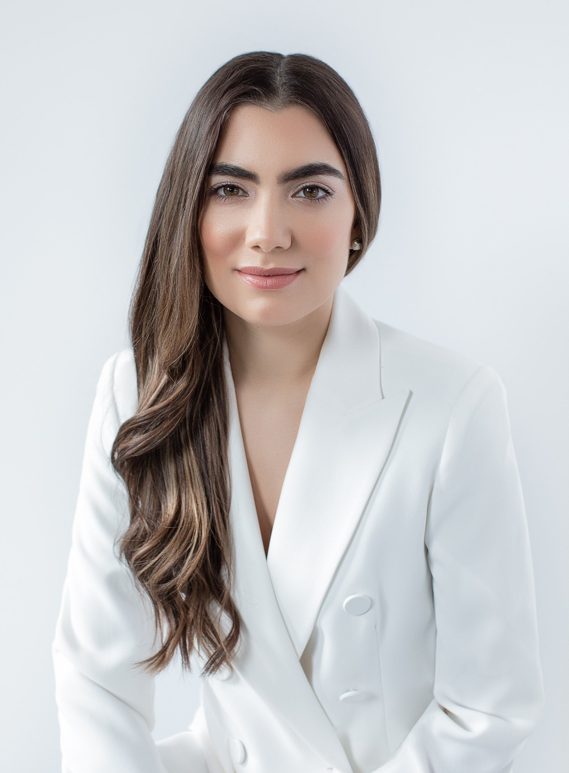 Sara-Kardooni-Portrait-Toronto-personal-branding-and-headshot-photography-for-women-entrepreneur-5.jpg