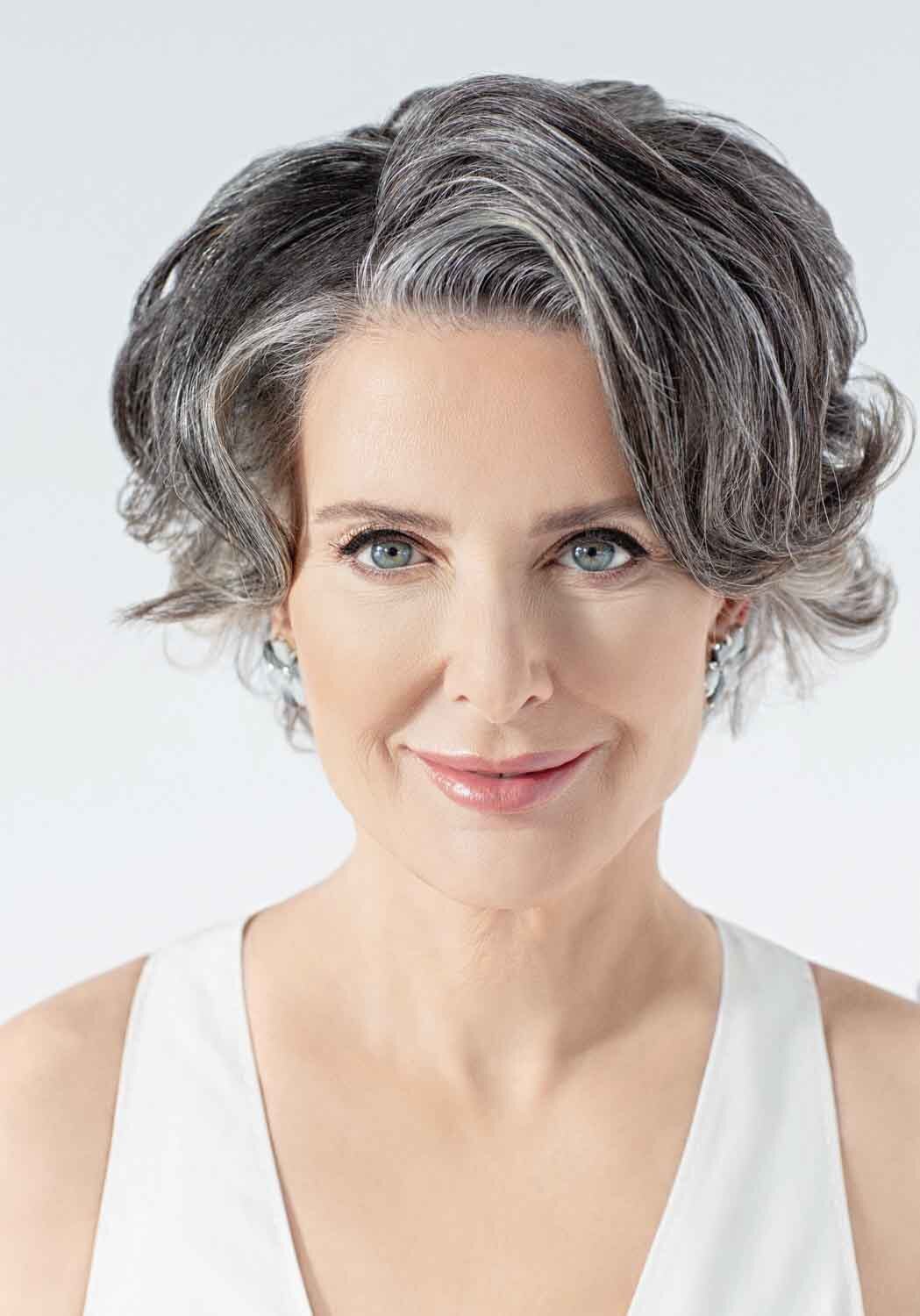 Sara-Kardooni-Portrait-Toronto-personal-branding-and-headshot-photography-for-women-CEO-1.jpg