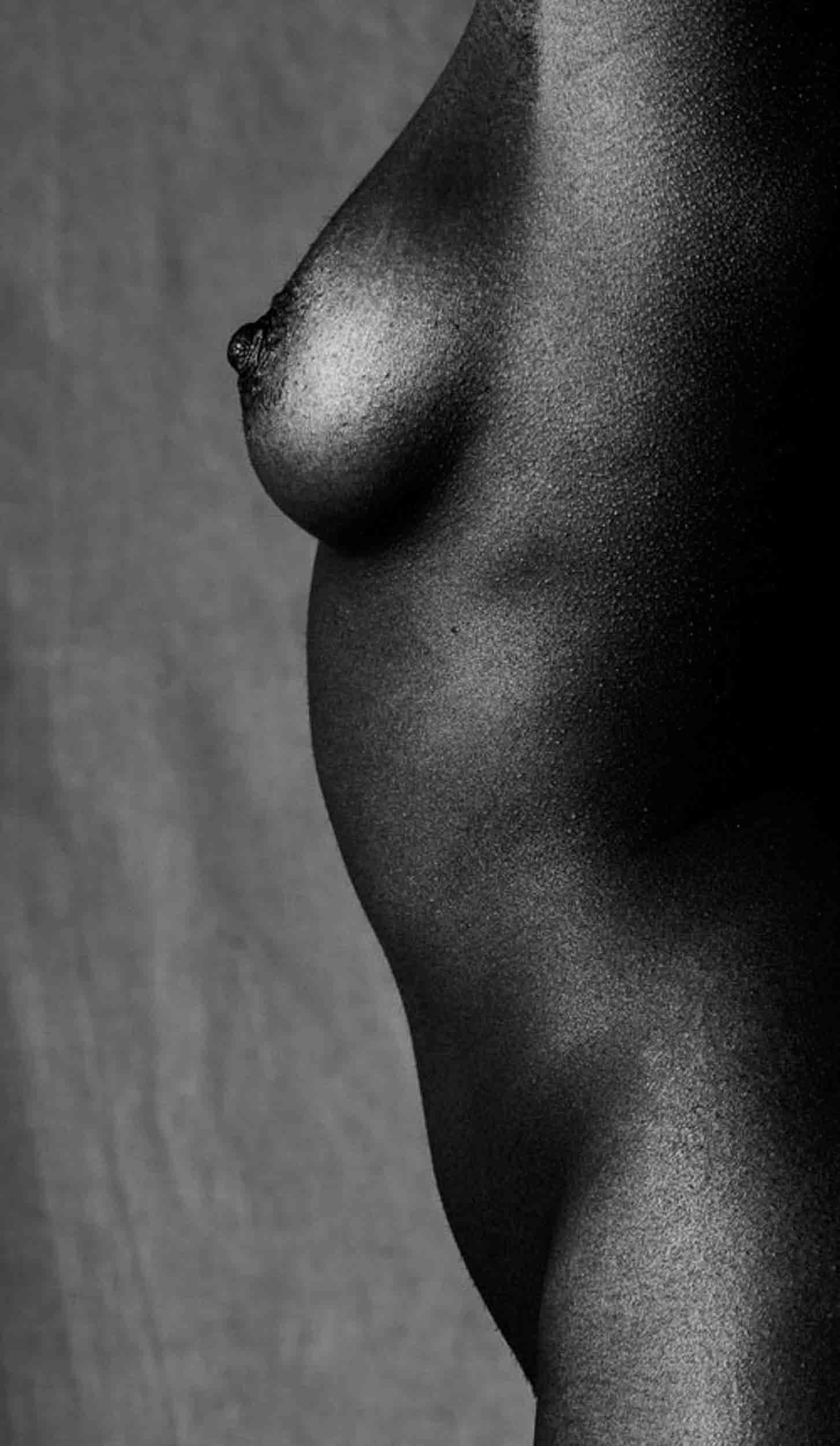 Sara-Kardooni-Portrait-Toronto-Boudoir-photography-dark-moody-black-and-white-3.jpg