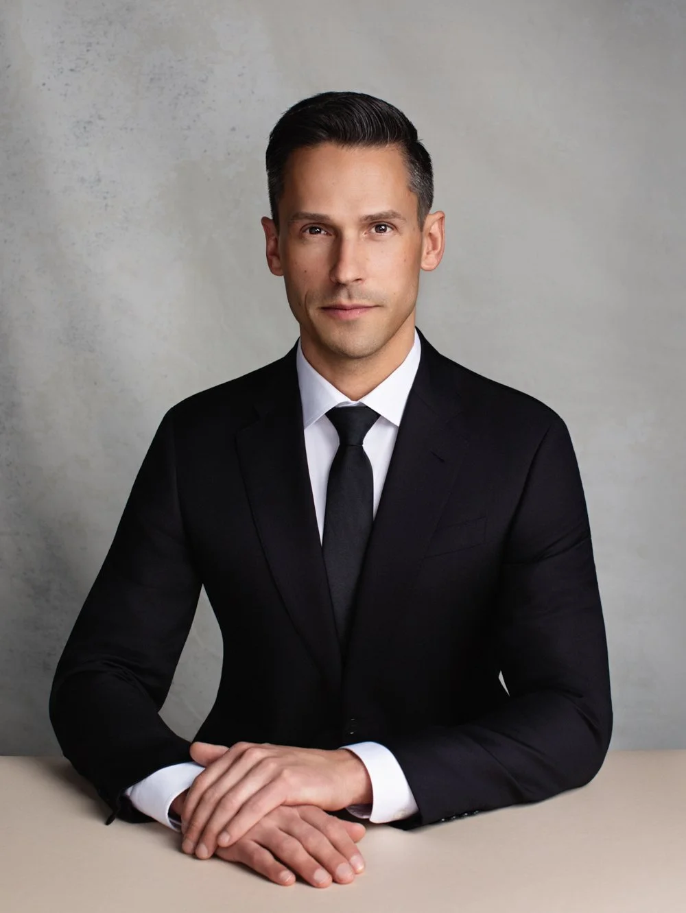 Sara Kardooni Portraits- Andrew Williams-Headshot-2.jpg