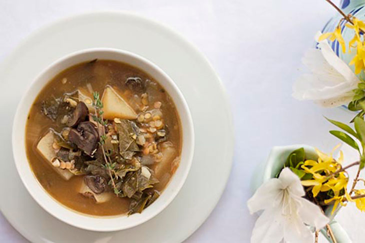 Bites-Sights-crockpot-potato-and-collard-soup
