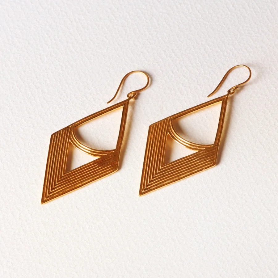Large_Bridge_Diamond_Earrings.jpg