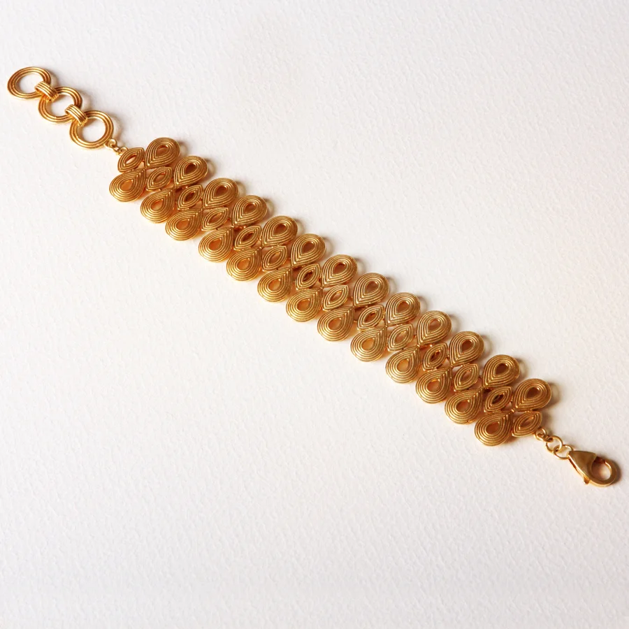 Multi_Teardrop_Bracelet.jpg