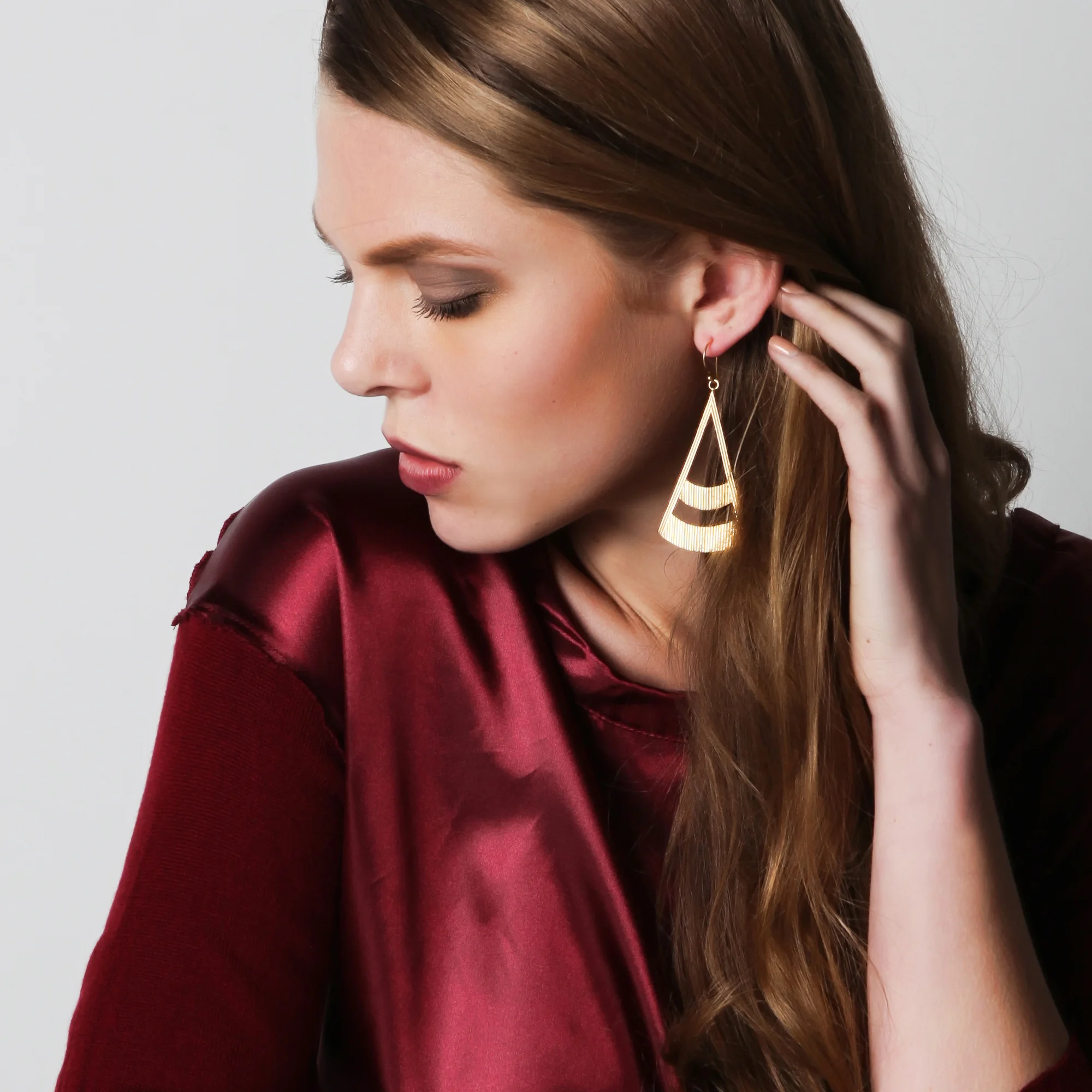 Wire_Triangle_Earrings2.jpg