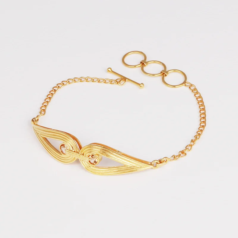 Yuwei_UN_ProductBracelet1b.jpg