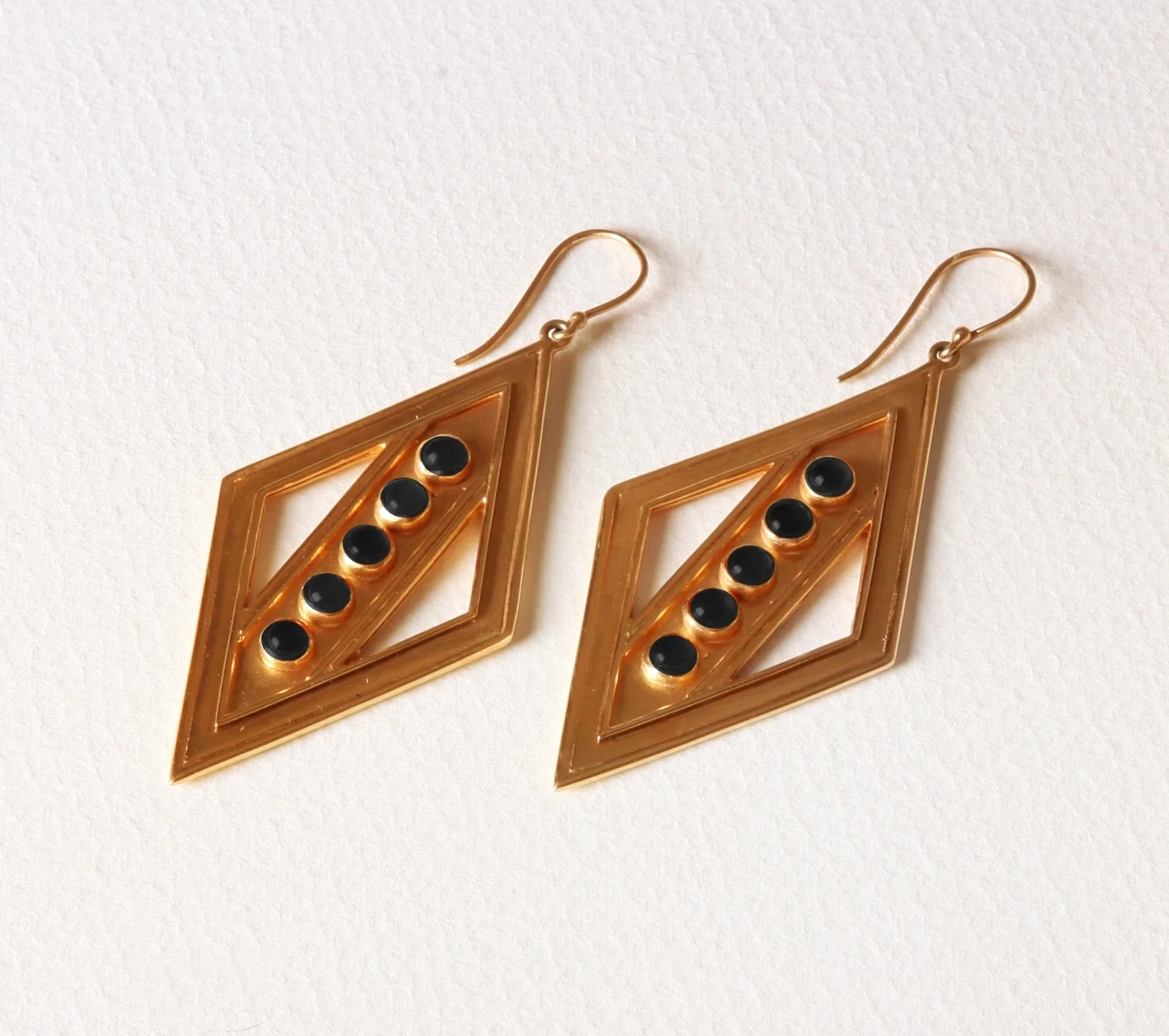 YW-E024 Black Onyx.jpg