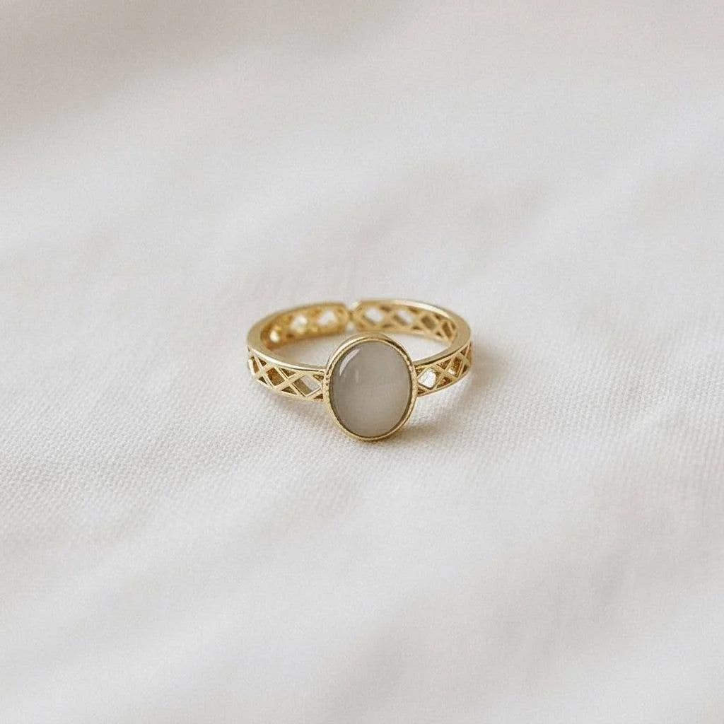 french-palace-inspired-hollow-cats-eye-ring-3.jpg
