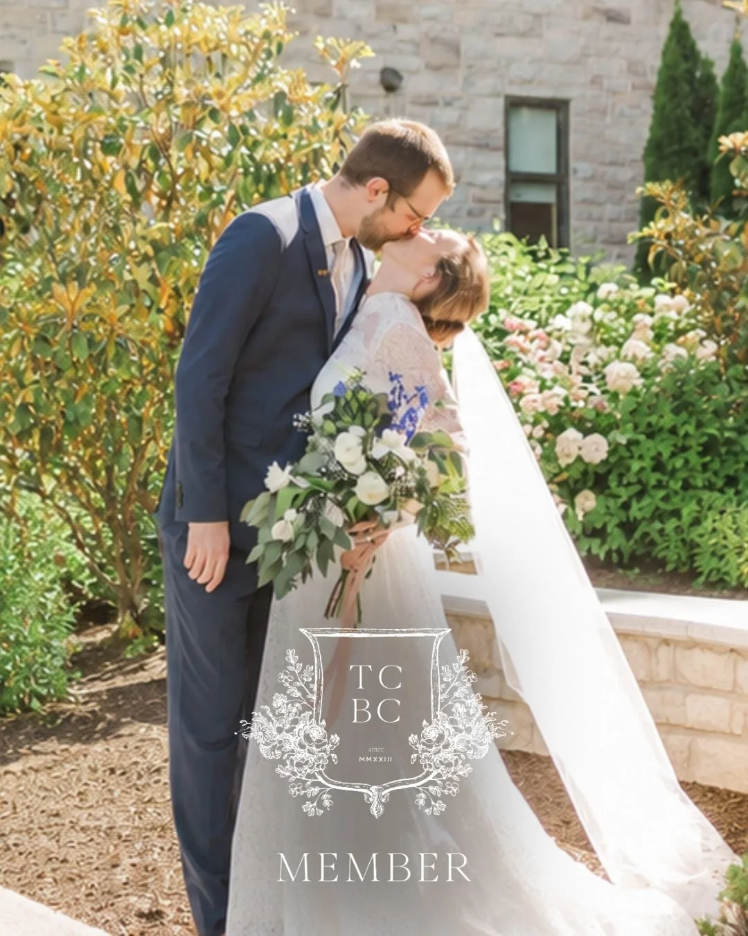 Using our FOURTH wedding anniversary today to share that Peter and I are now members with 
@thecatholicbridalcollective! If you're interested in having us come to your wedding for a live painting, check us out on their site or visit theyoungcatholicw