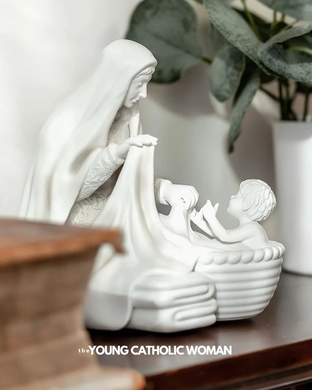 Pssst! We're still on maternity break until July, but I wanted to let you know I set aside time on Friday to ship out any orders that come in before then!

Also, look at this gorgeous new statue! It's just $34.99!