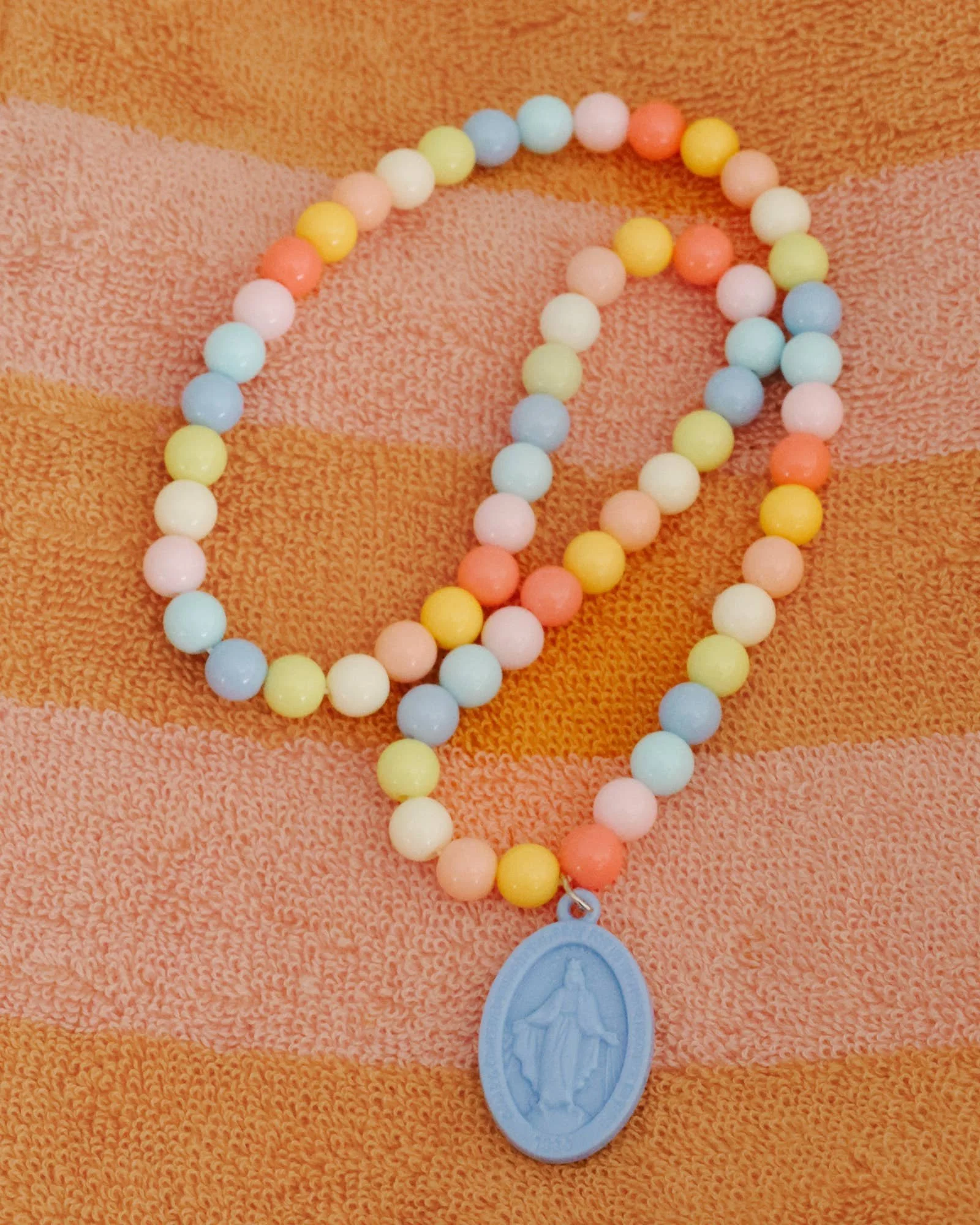 miraculous-medal-plastic-childrens-necklace-7.jpg