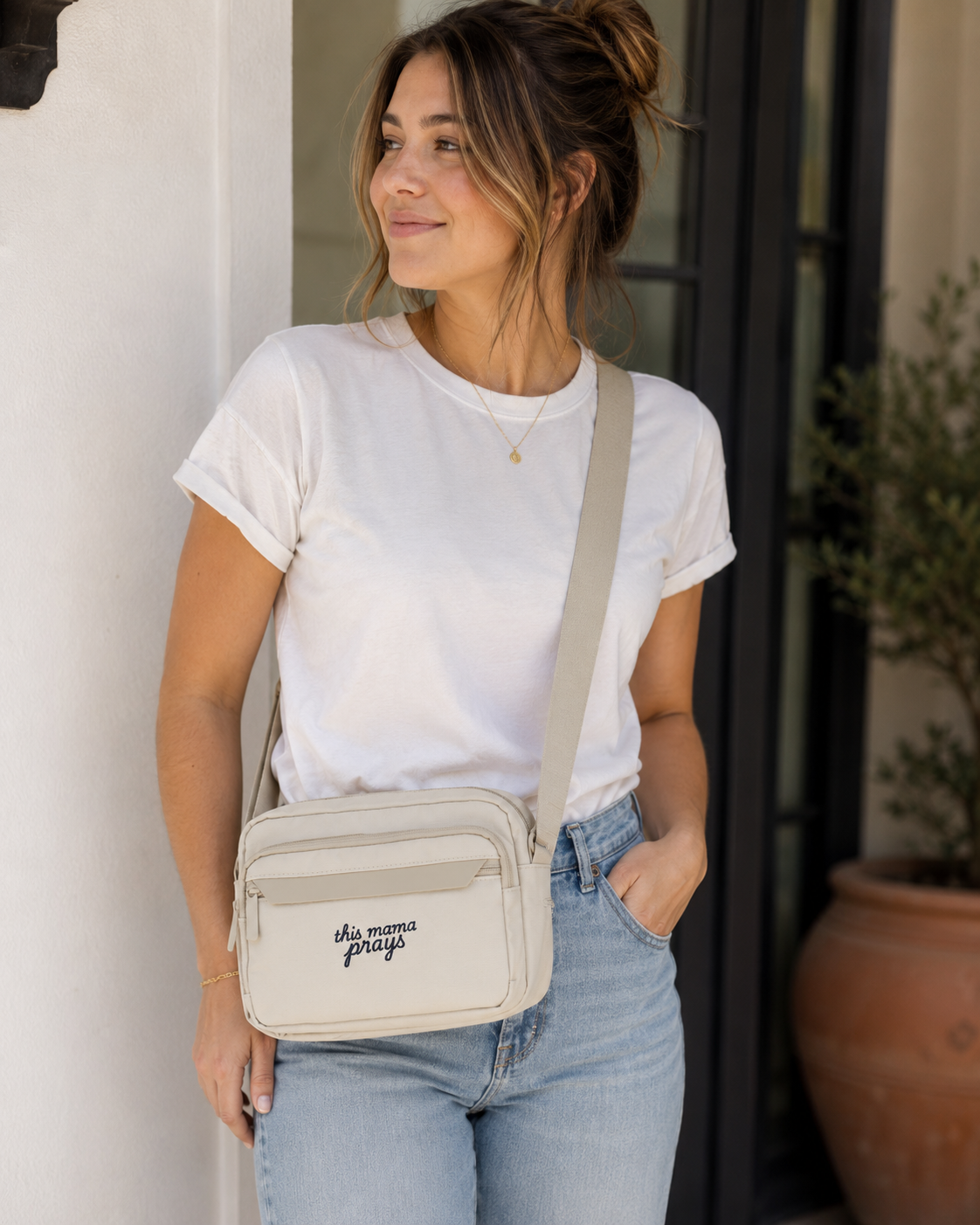 This Mama Prays Urban crossbody bag