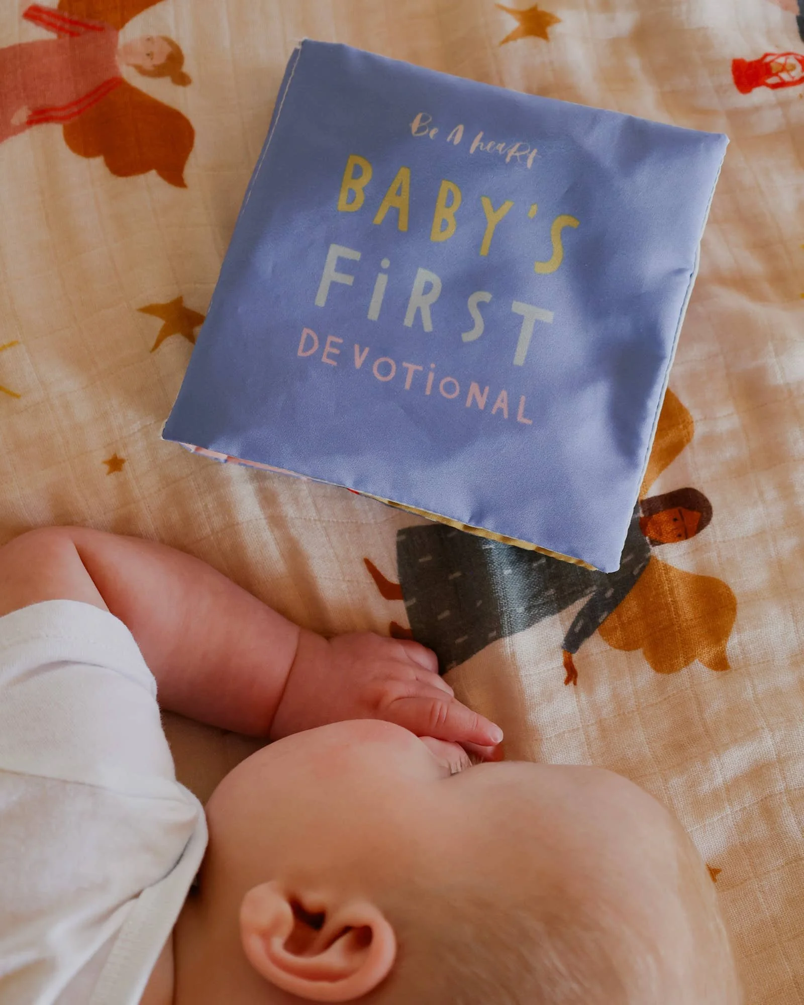 babys-first-devotional-crinkle-book-8.jpg