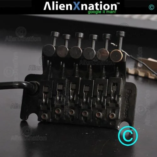 Authentic 1985-1986 Floyd Rose Original Tremolo Black — AXN™ Guitars