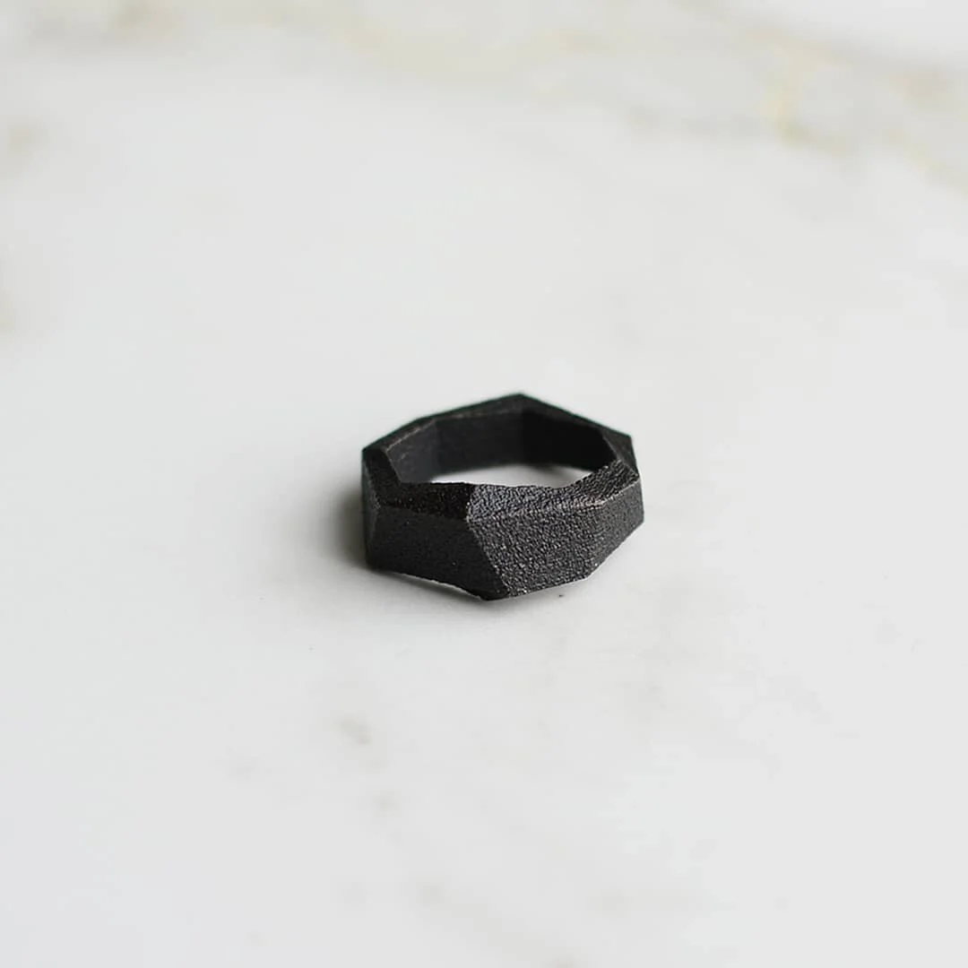 Black stainless steel 🖤
#designedbyarchitects #bemara #stainlesssteelring #jewelry #mexicali