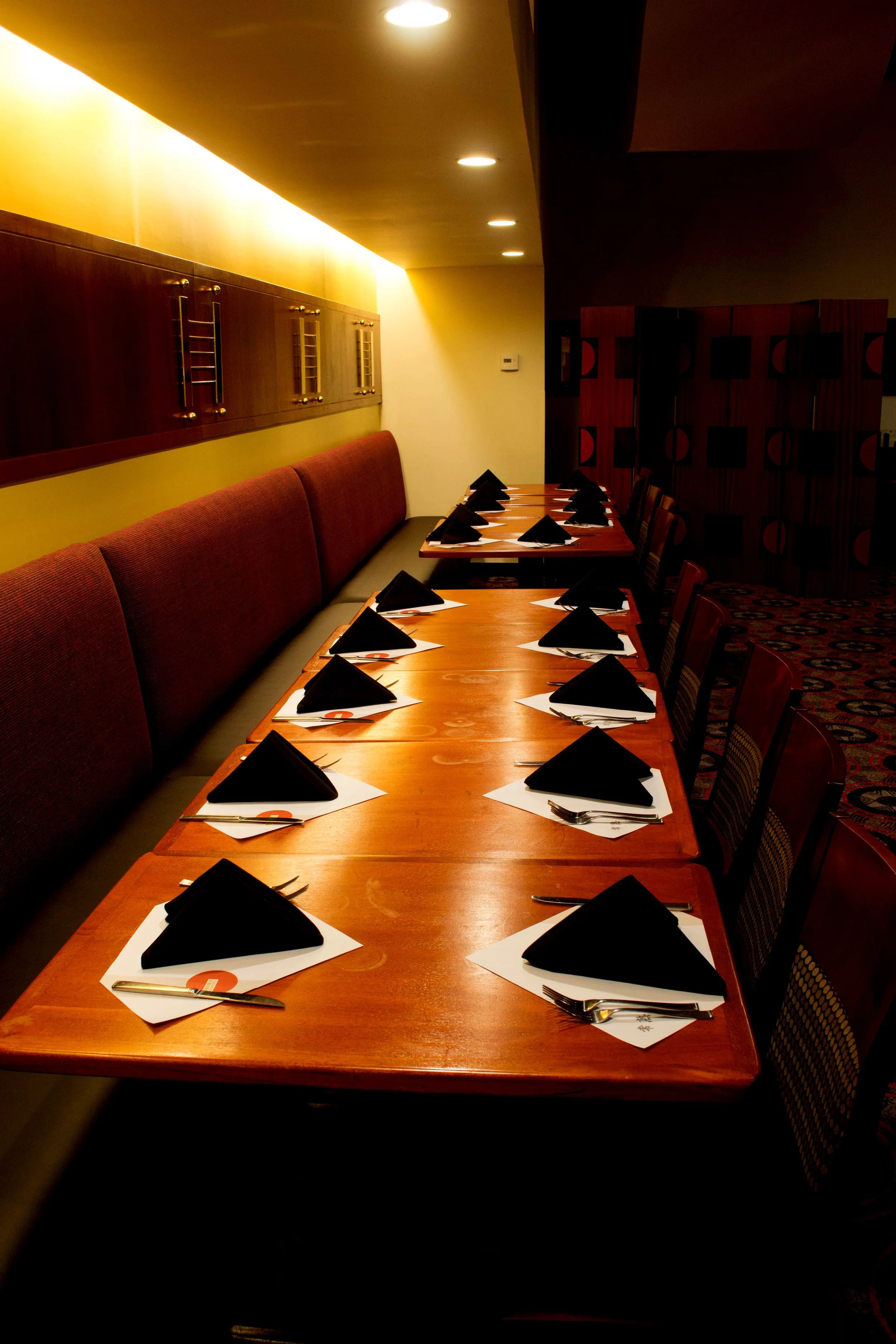 Private Dining Hall with Screen