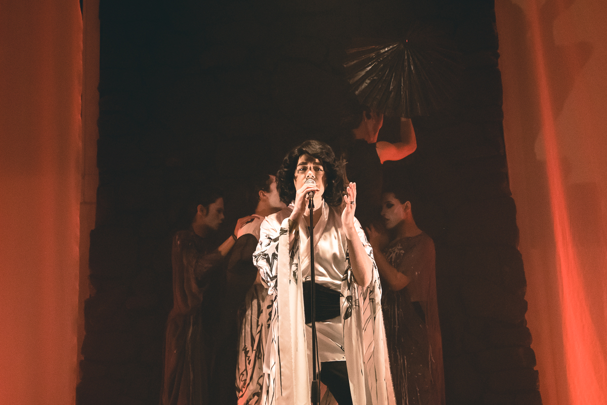 Lawrence Rothman giving a special performance at Italian designer Valerj Pobega’s F/W 2019 presentation, Kabuki In Berlin . Original story via Flaunt Magazine .