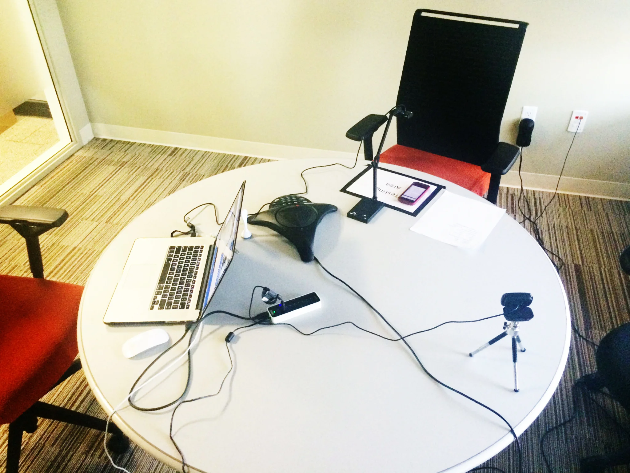Created the first full 360º Mobile Usability Lab at Transamerica