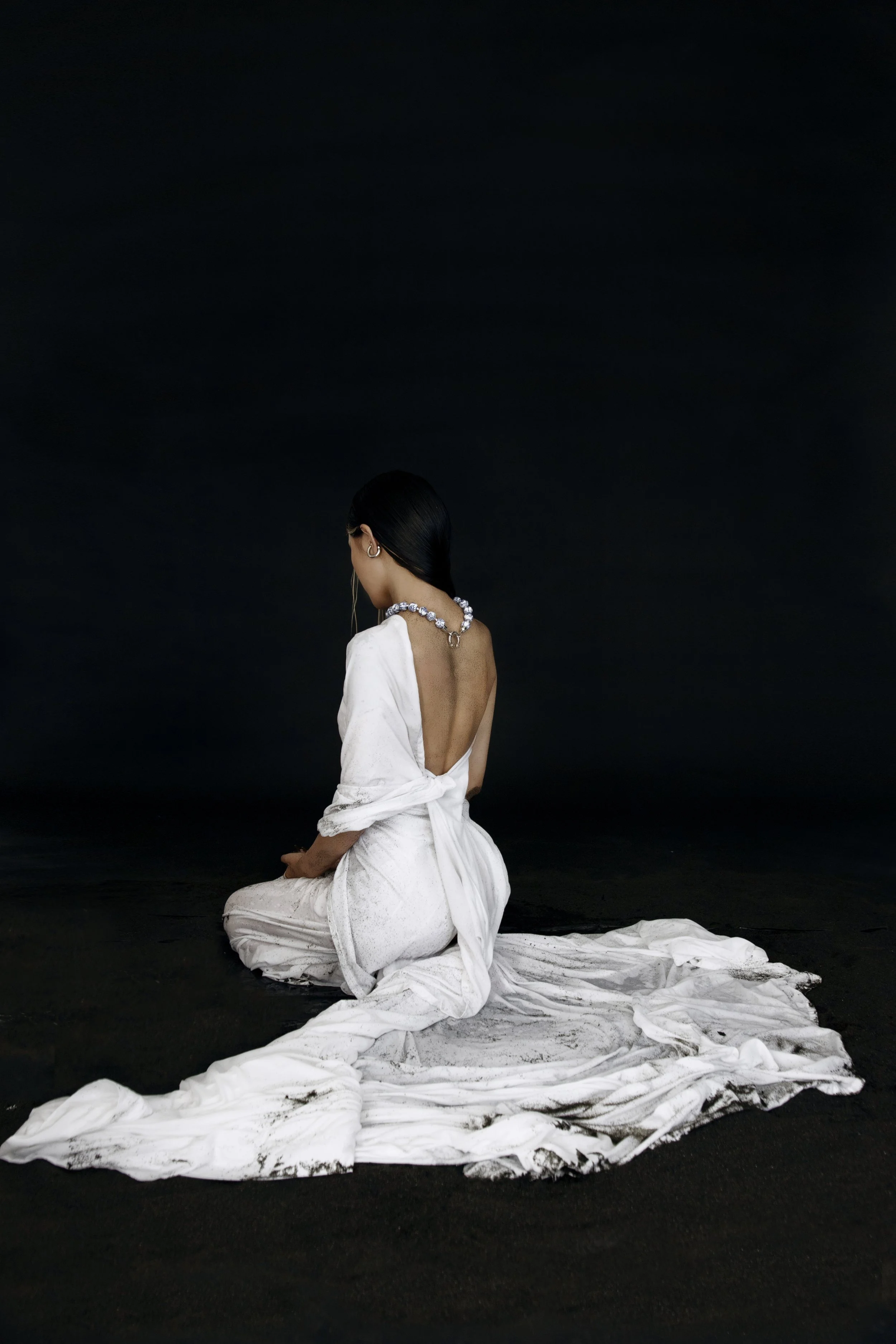 white01.jpg