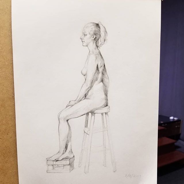 First finished life drawing in a long while.
I love taking classes, so fun!

#artistsoninstagram #illustration #figuredrawing #atelier #pencildrawing #artclass